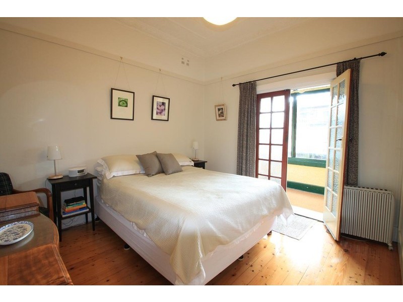 10 Woodside Avenue, Hurlstone Park NSW 2193