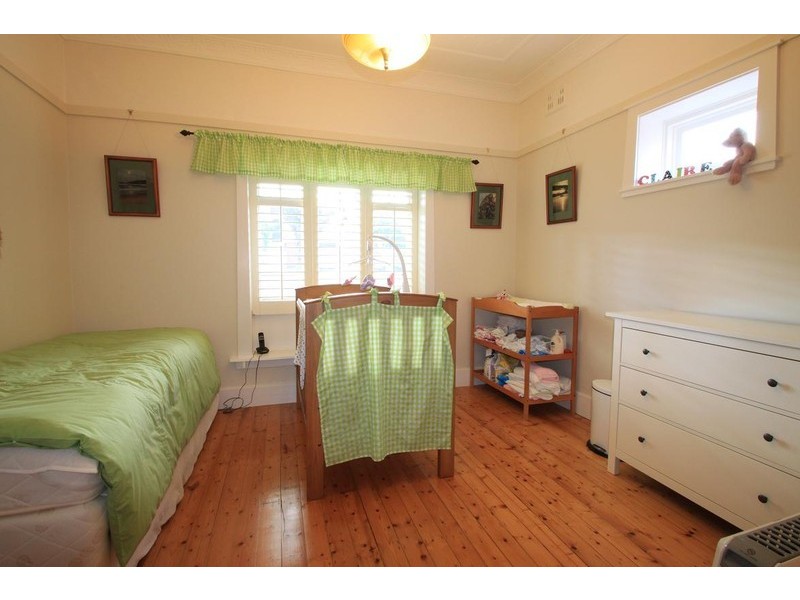 10 Woodside Avenue, Hurlstone Park NSW 2193