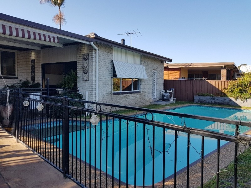 42 Craig Avenue, Moorebank NSW 2170