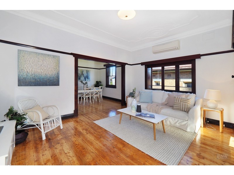 16 Hugh Avenue, Dulwich Hill NSW 2203