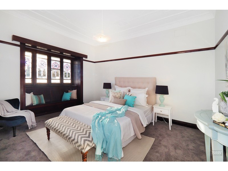 16 Hugh Avenue, Dulwich Hill NSW 2203