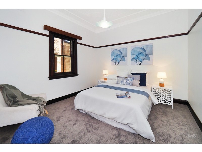 16 Hugh Avenue, Dulwich Hill NSW 2203