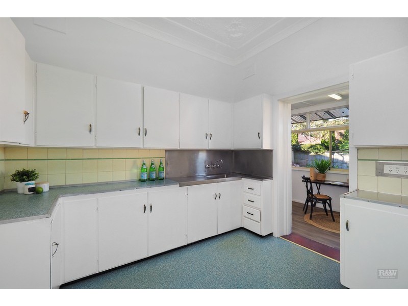 16 Hugh Avenue, Dulwich Hill NSW 2203