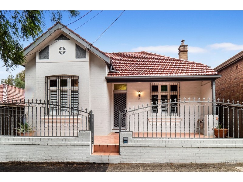 13 Yabsley Avenue, Marrickville NSW 2204