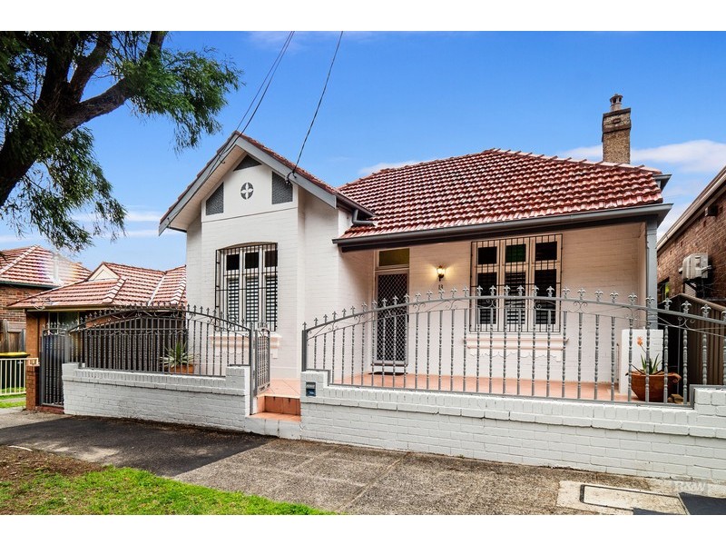 13 Yabsley Avenue, Marrickville NSW 2204