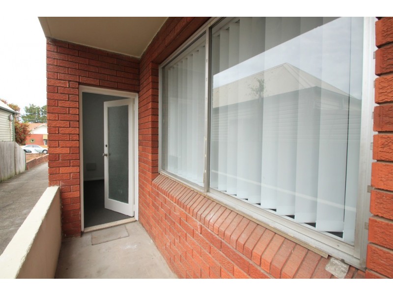 2/64 Northumberland Road, Auburn NSW 2144