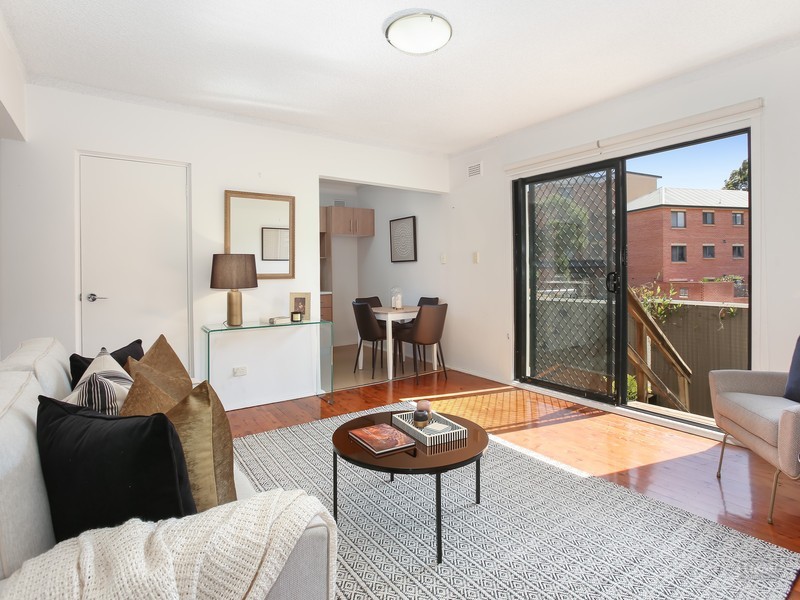 3/4 Marcia Street, Hurlstone Park NSW 2193