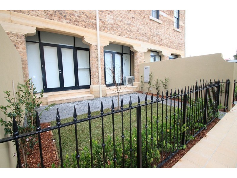 2 Metropolitan Road, Enmore NSW 2042