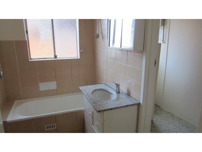 1/65 Duke Street, Campsie NSW 2194