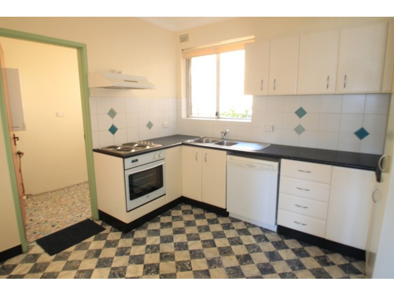 2/54 Floss Street, Hurlstone Park NSW 2193