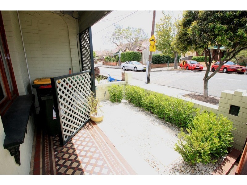 32 Calvert Street, Marrickville NSW 2204