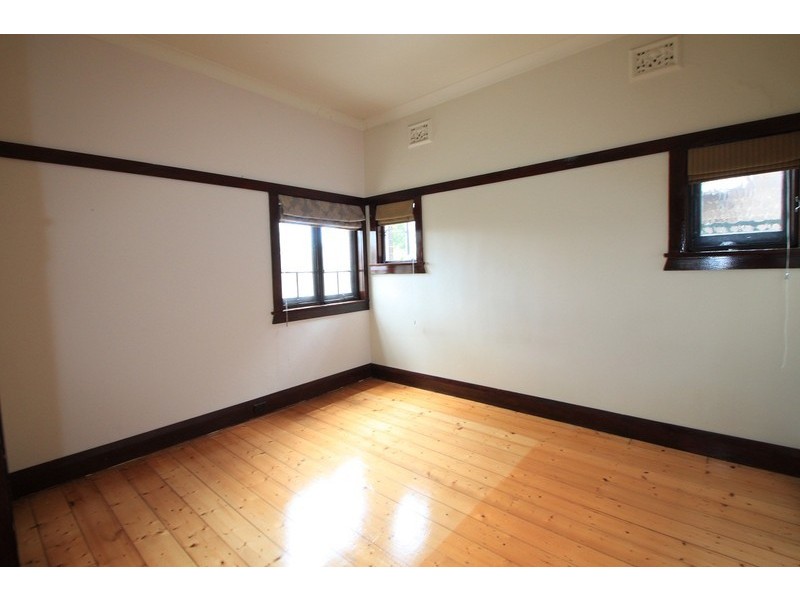 24 Leofrene Avenue, Marrickville NSW 2204