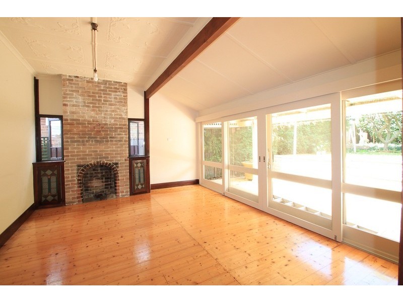 24 Leofrene Avenue, Marrickville NSW 2204