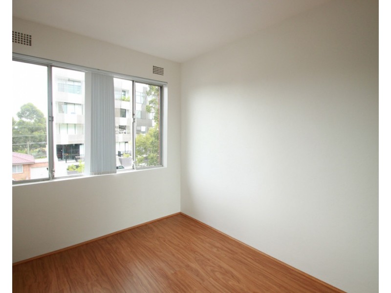 4/11 Arthur Street, Marrickville NSW 2204