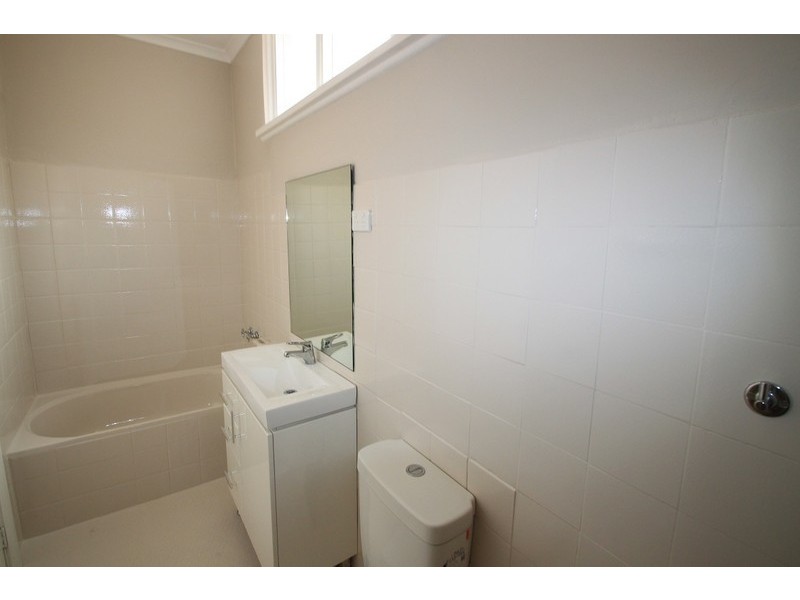84 Station Street, Tempe NSW 2044