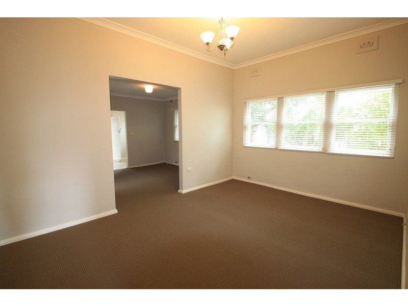 84 Station Street, Tempe NSW 2044