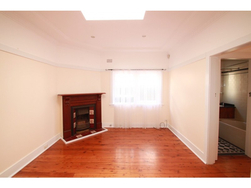 32 Woodbury Street, Marrickville NSW 2204