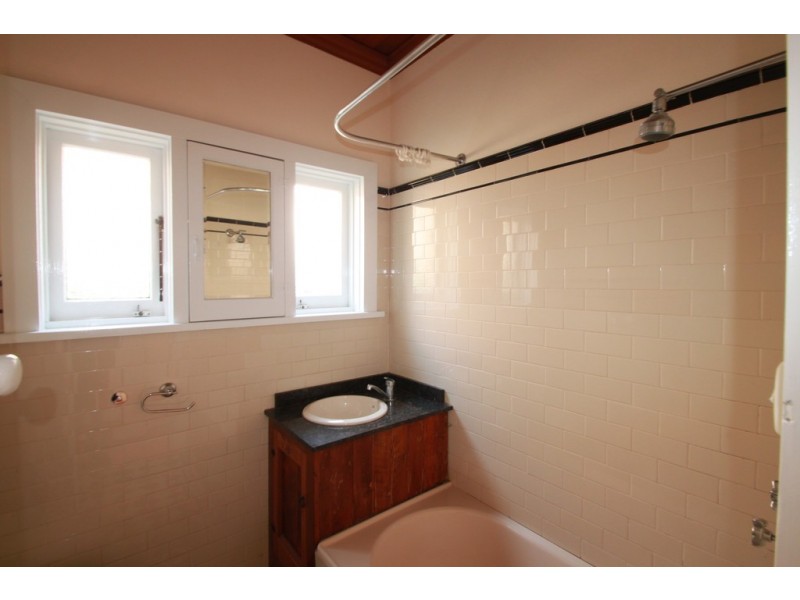 32 Woodbury Street, Marrickville NSW 2204