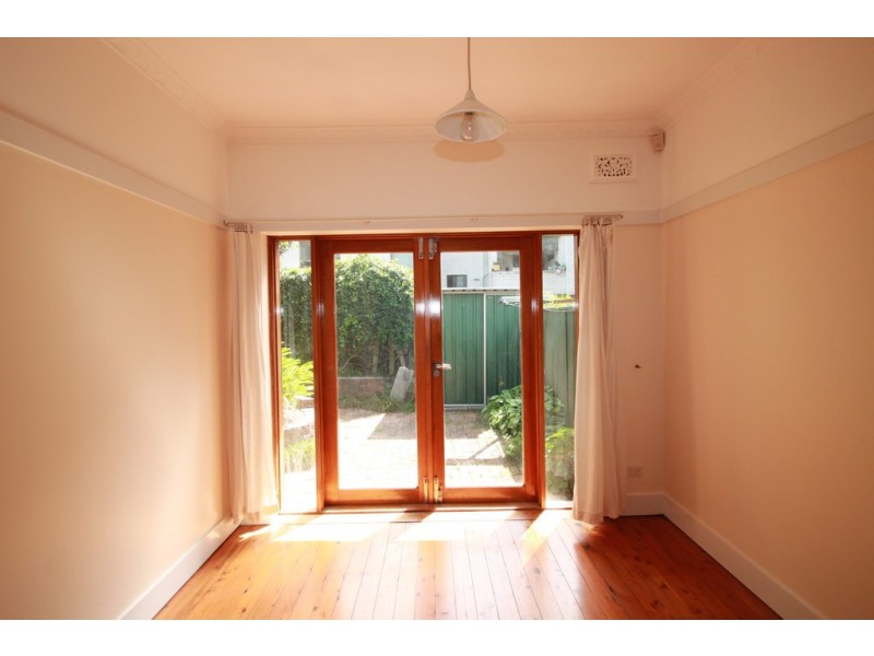 32 Woodbury Street, Marrickville NSW 2204