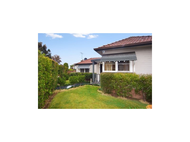 10a Jeffrey Street, Canterbury NSW 2193