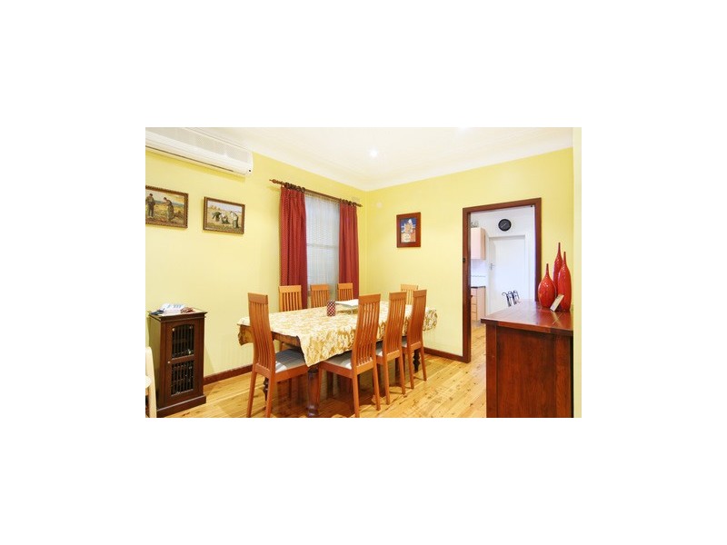 10a Jeffrey Street, Canterbury NSW 2193