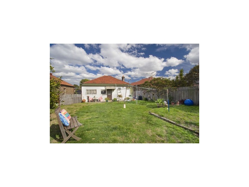 9 Tincombe Street, Canterbury NSW 2193