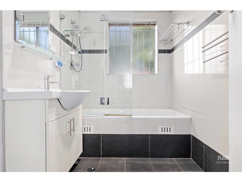 2/4 Howard Street, Canterbury NSW 2193