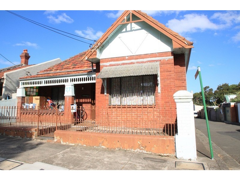 2/27 Black Street, Marrickville NSW 2204