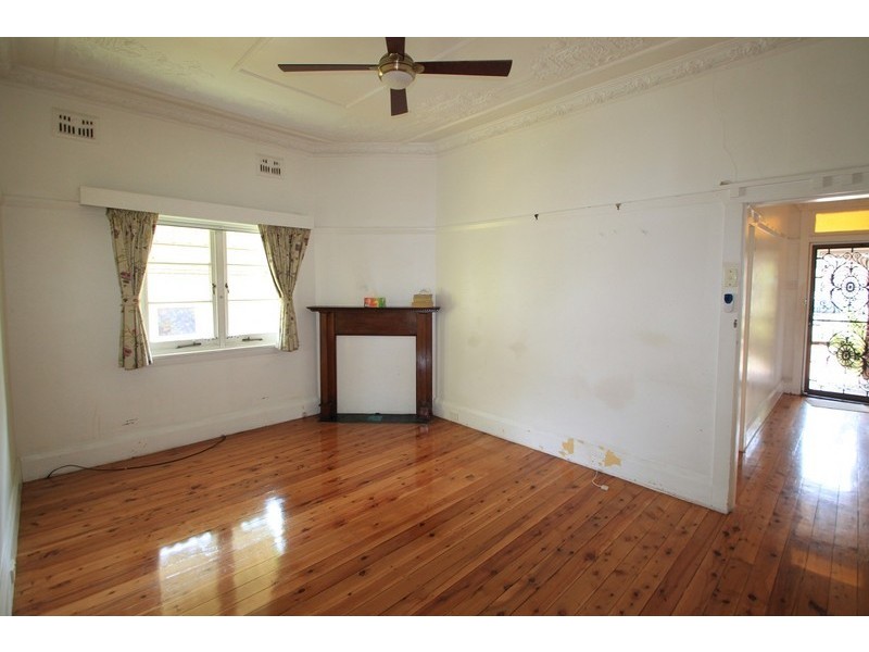 22 Tincombe Street, Canterbury NSW 2193