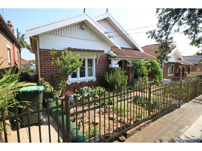 22 Tincombe Street, Canterbury NSW 2193
