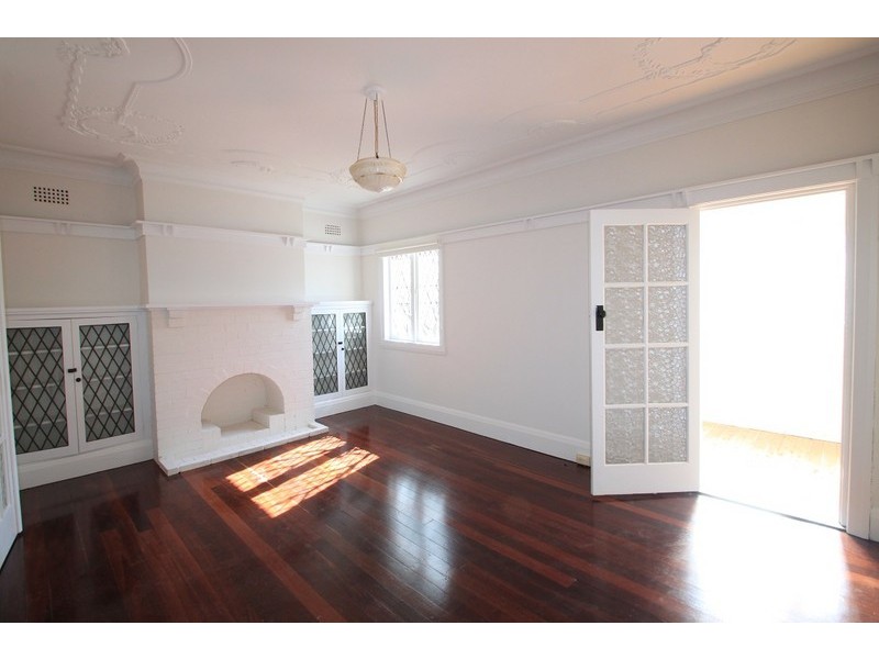 68 Minnamorra Avenue, Earlwood NSW 2206