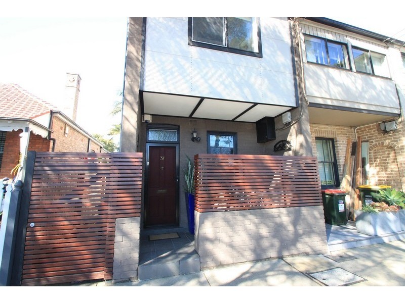 37 Cook Road, Marrickville NSW 2204