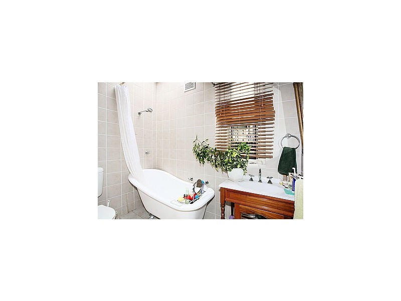 20 Robert Street, Marrickville NSW 2204