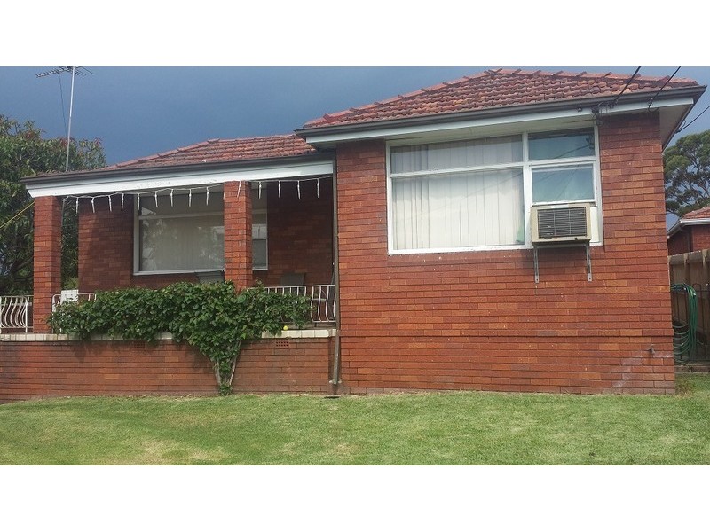 4 Pomroy Avenue, Earlwood NSW 2206