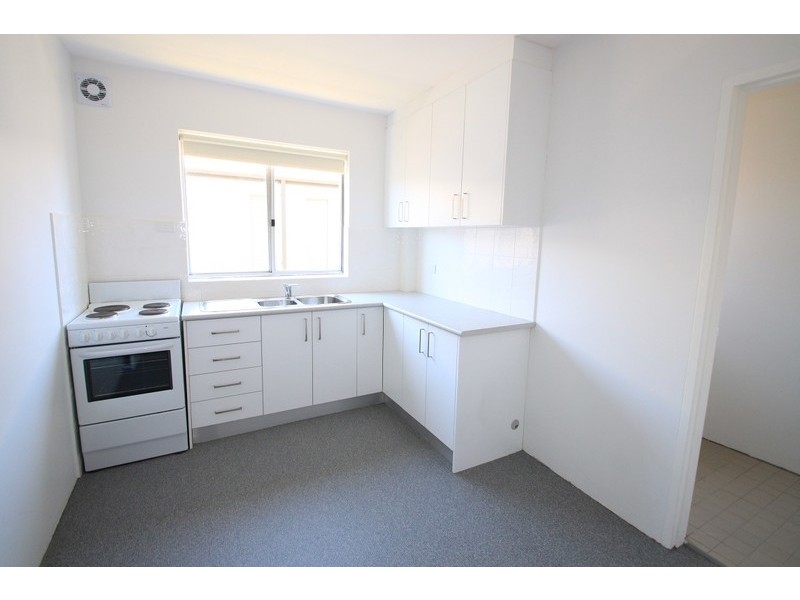 2/3 Moyes Street, Marrickville NSW 2204