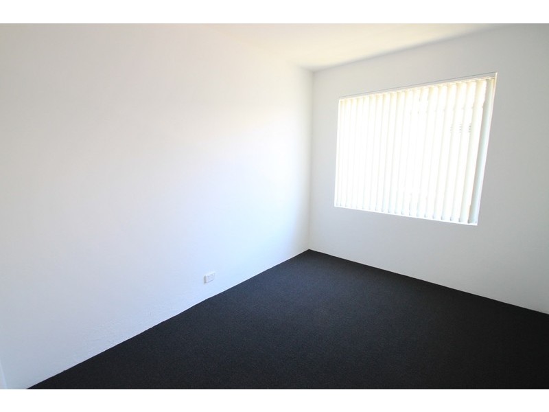 2/3 Moyes Street, Marrickville NSW 2204