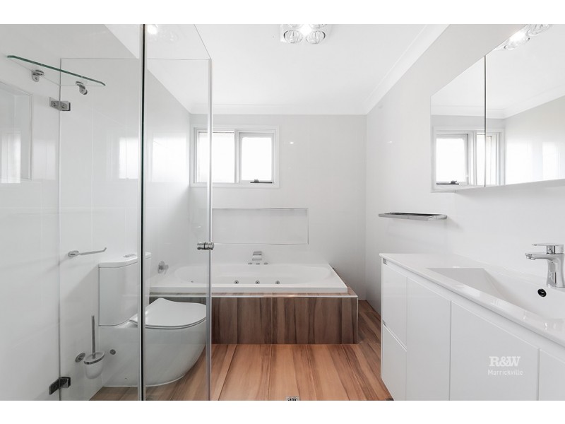 42 Craig Avenue, Moorebank NSW 2170