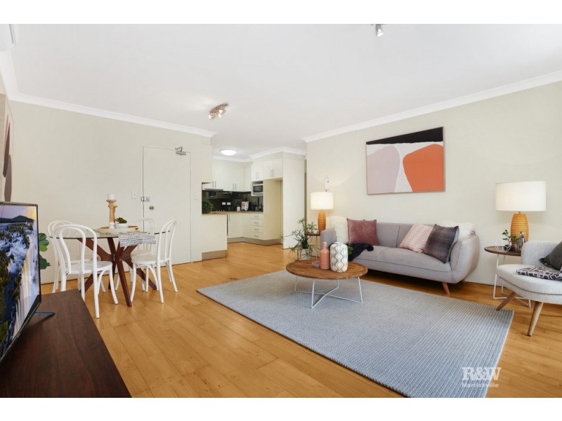 4/2 Schwebel Street, Marrickville NSW 2204