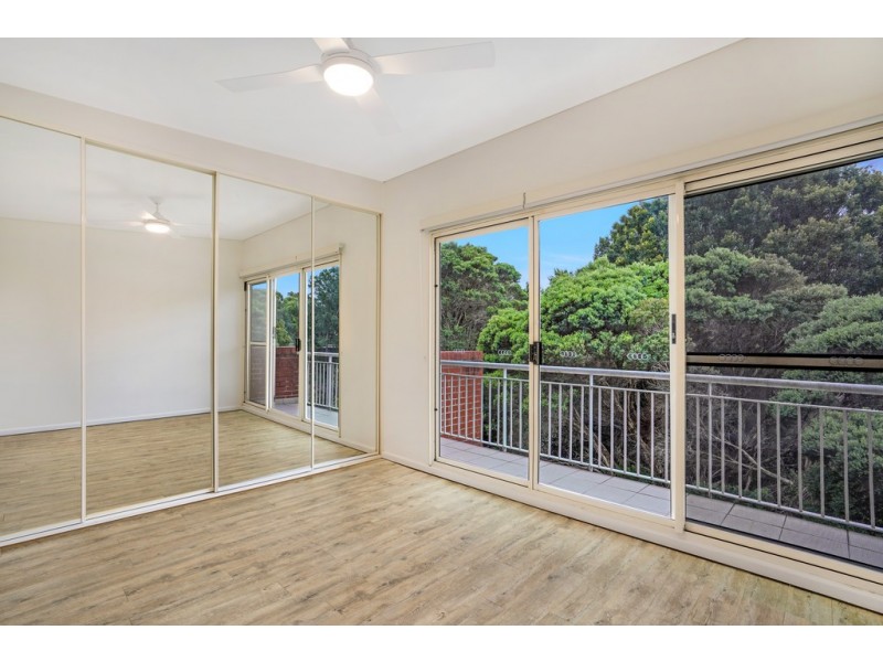 4/39 Riverside Crescent, Marrickville NSW 2204