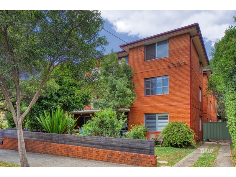 2/27 Pile Street, Marrickville NSW 2204