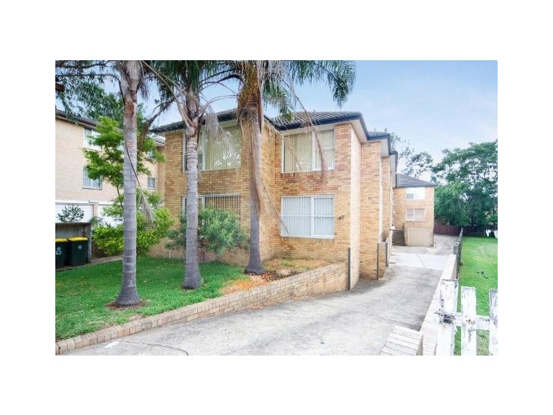 8/62 Floss Street, Hurlstone Park NSW 2193