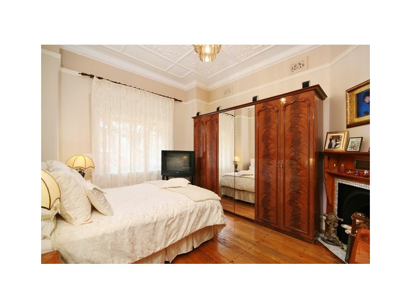 16 Floss Street, Hurlstone Park NSW 2193