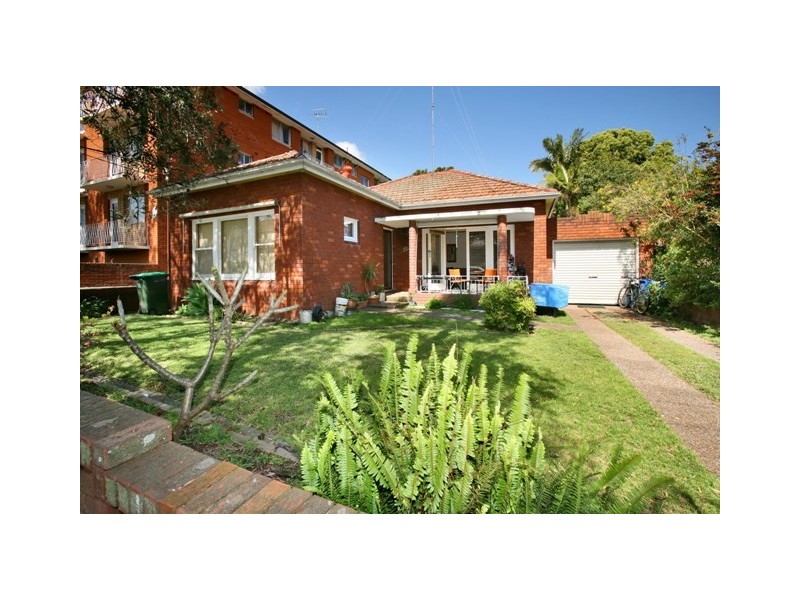 11 Dibble Avenue, Marrickville NSW 2204