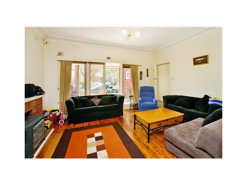 11 Dibble Avenue, Marrickville NSW 2204