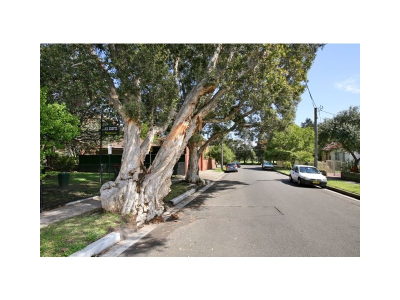 11 Dibble Avenue, Marrickville NSW 2204