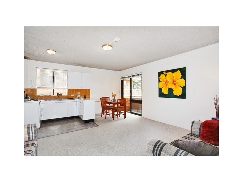 2/23 Jeffrey Street, Canterbury NSW 2193