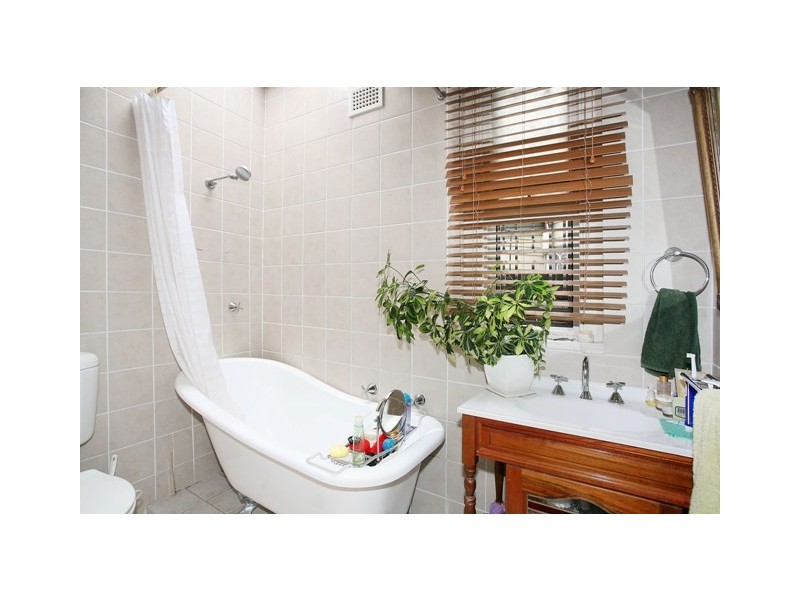 20 Robert Street, Marrickville NSW 2204