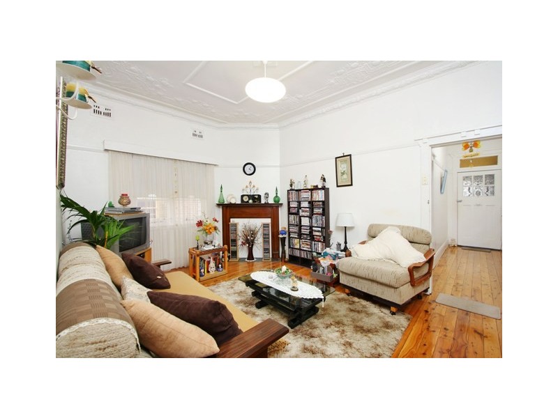 22 Tincombe Street, Canterbury NSW 2193