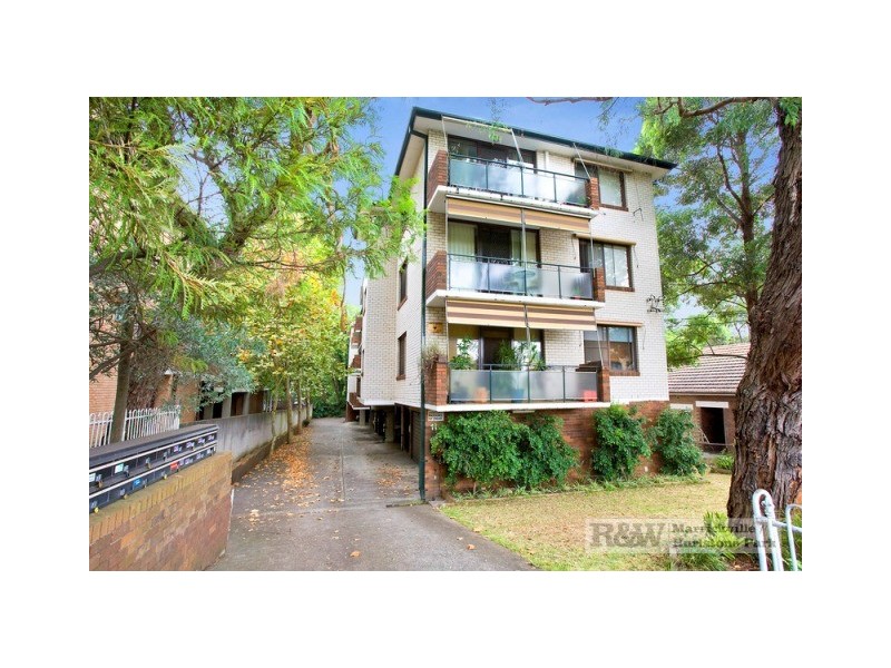 18/11 Tupper Street, Enmore NSW 2042