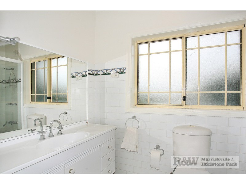 2/2 Gower Street, Hurlstone Park NSW 2193